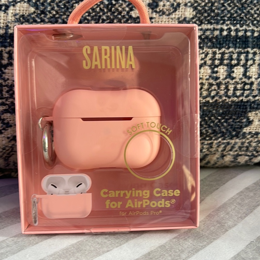 Carrying Case for AirPods 🌸🌷